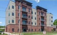 Building Photo - 1243 E Cherry St