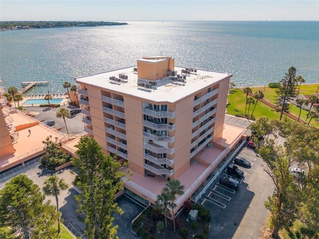 Building Photo - 7432 Sunshine Skyway Ln S