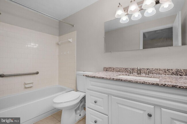 Building Photo - 10738 Bridlerein Terrace