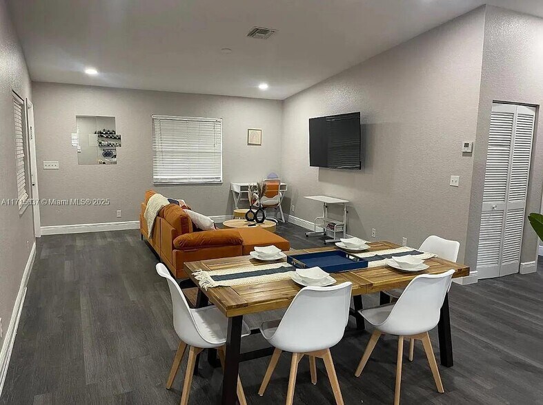 Building Photo - 2238 Liberty St