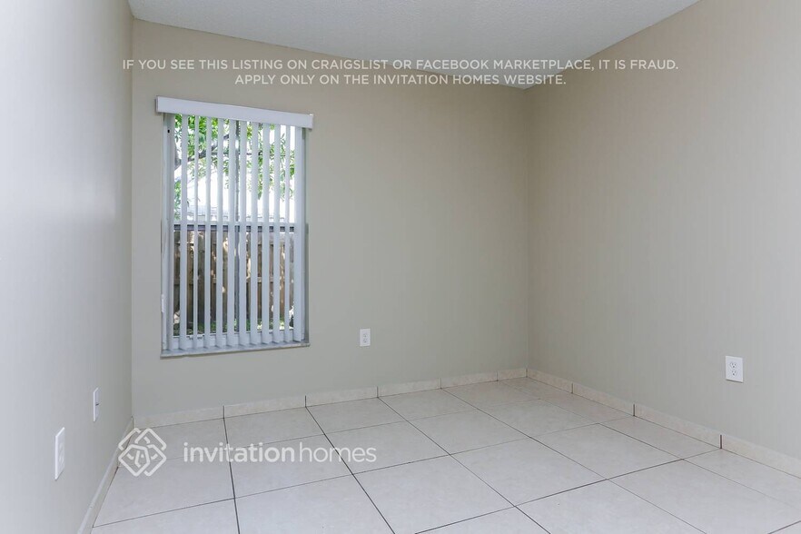 Building Photo - 8410 SW 157th Ct