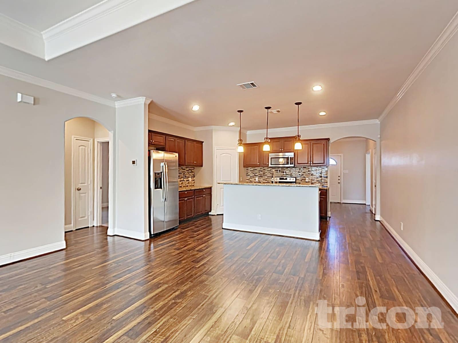 Building Photo - 1002 Woodcrest Dr