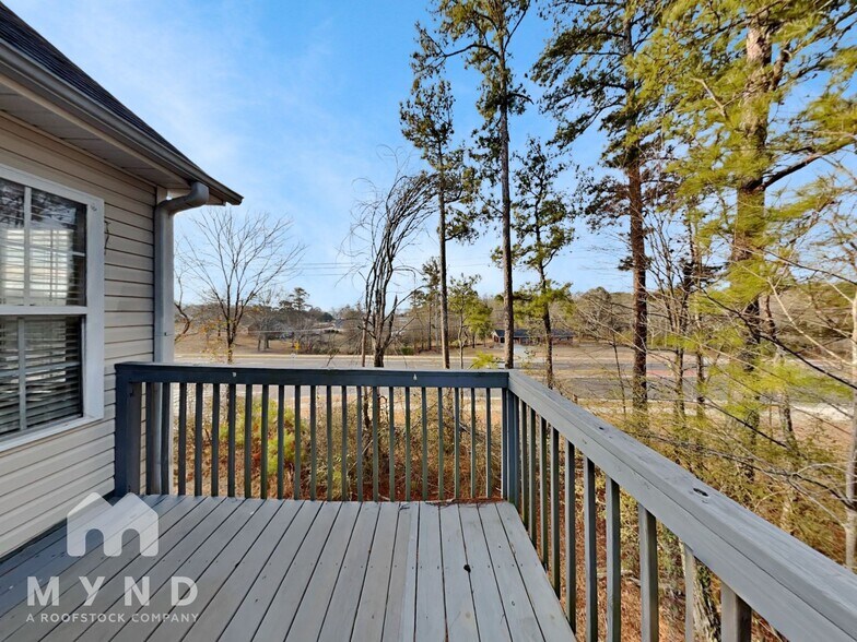 Building Photo - 17 Richmond Dr