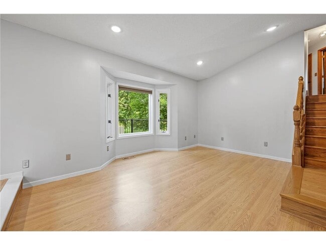 Building Photo - 1008 3rd St NE