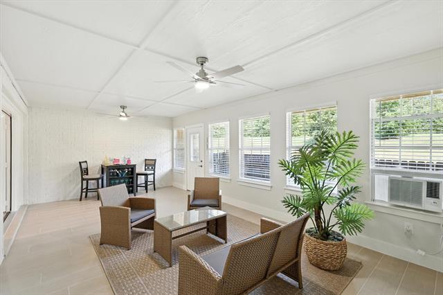 Building Photo - 3901 Montecito Dr
