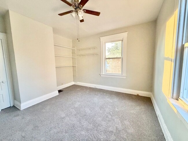 Building Photo - 3648 Brooks Ave