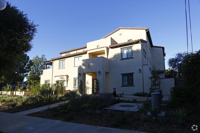 Building - Mar Vista Apartments
