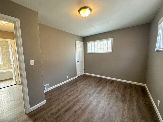 Building Photo - 5677-5679 N 61st St. (Duplex)