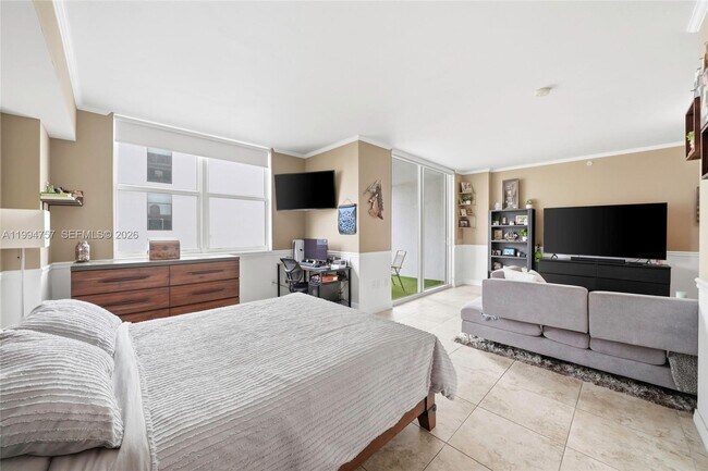 Building Photo - 3180 SW 22nd Terrace