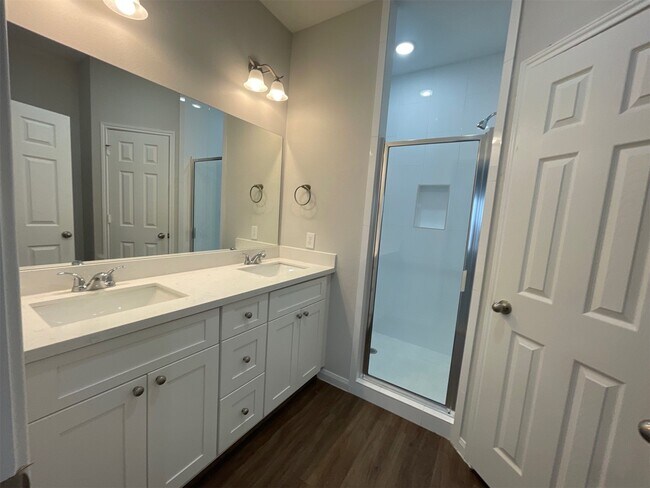 Building Photo - 1561 Rd 5728