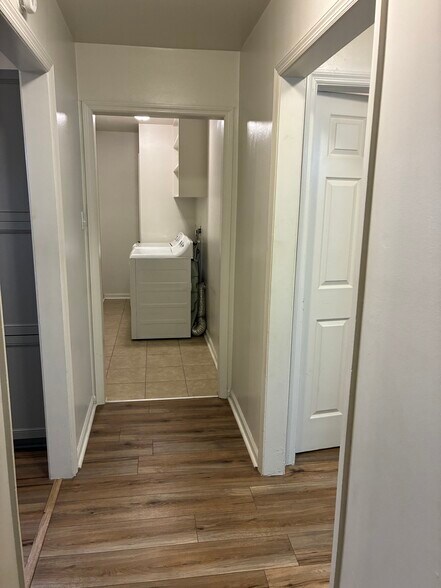 Building Photo - 20 Rosemunn Dr