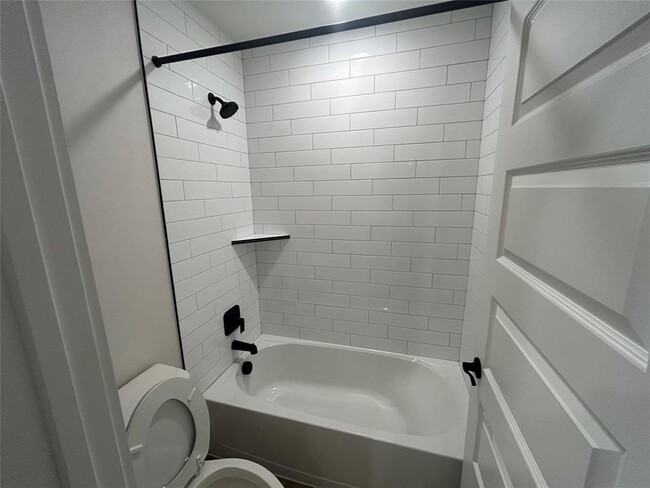 Building Photo - 7601 Bow Ct