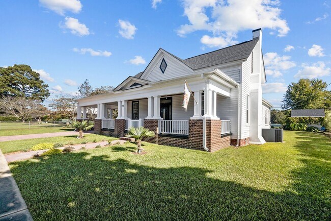 Building Photo - RENTAL HOME 3BD/2BTH