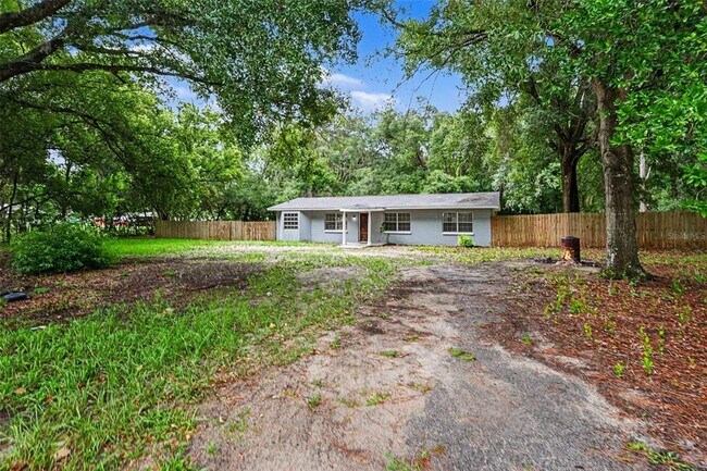 Building Photo - 5328 Lantana St