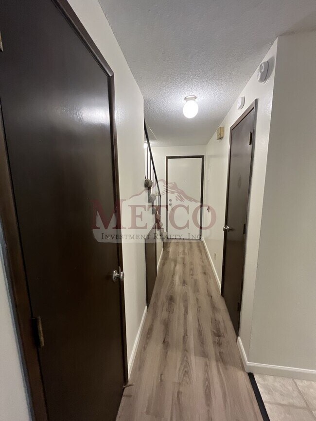 Building Photo - 14401