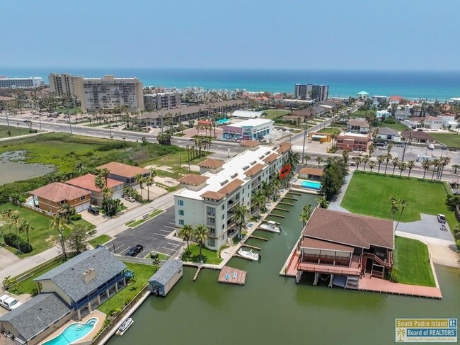 Primary Photo - 5909 Padre Blvd