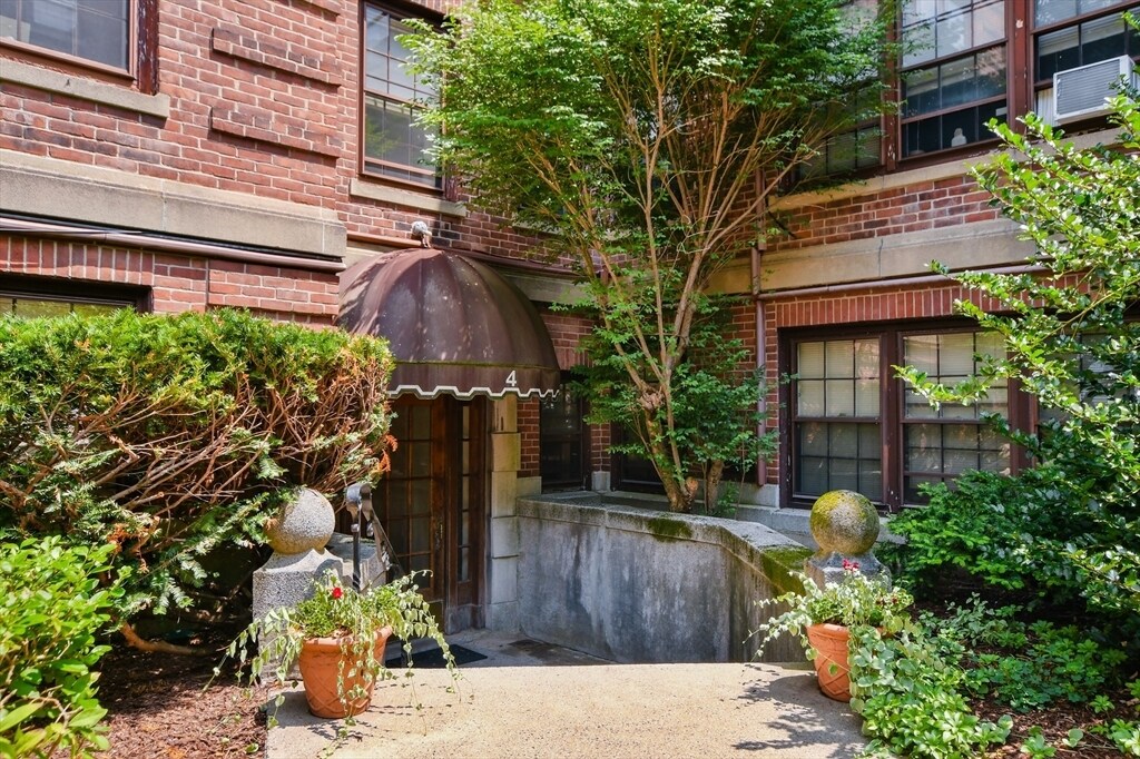 Building Photo - 5 Kilsyth Ter