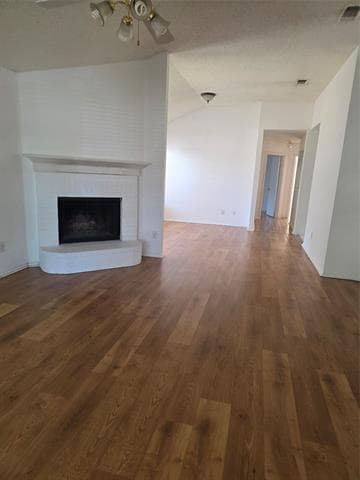 Building Photo - 1148 Lake Bluff Dr