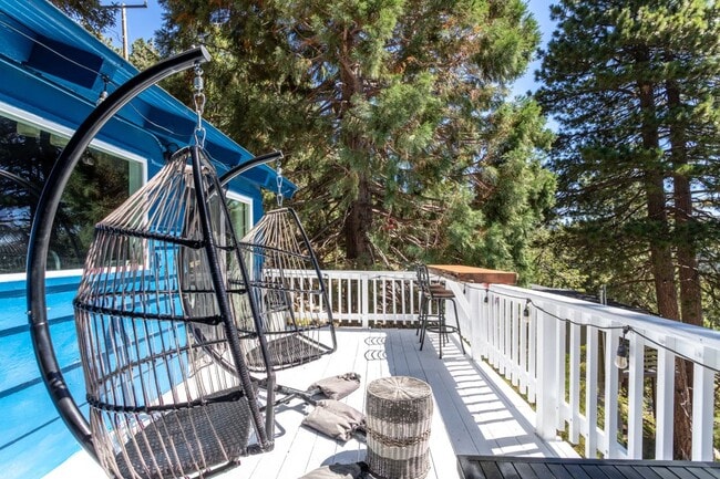Building Photo - 31569 Panorama Dr