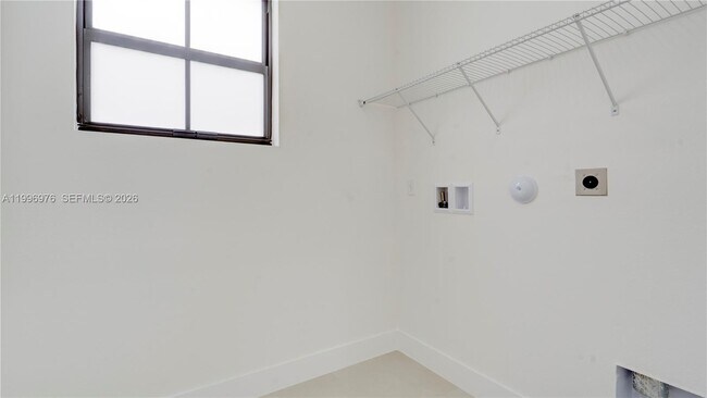 Building Photo - 20930 SW 96th Ct