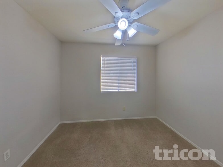 Building Photo - 1938 E Wagoner Rd