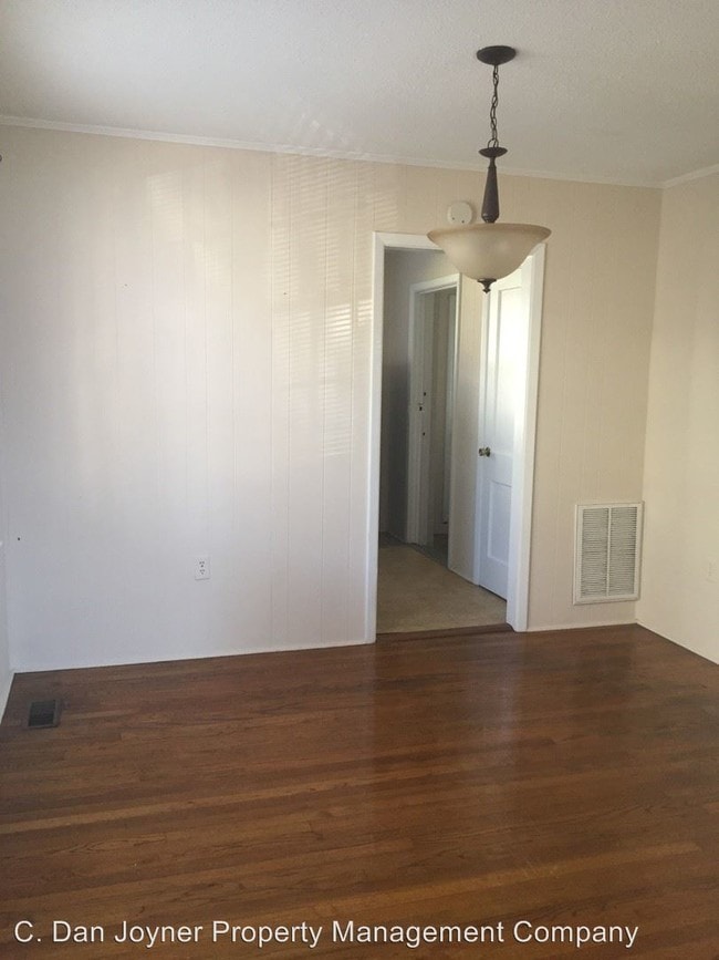 Building Photo - 2 br, 1 bath House - 109 Westminster Drive