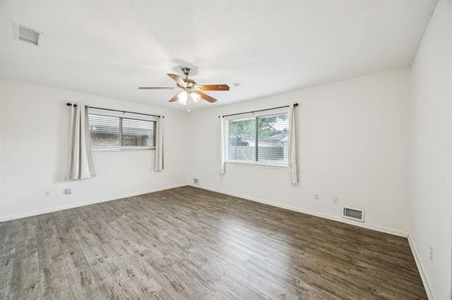 Building Photo - 1610 Lexington Dr