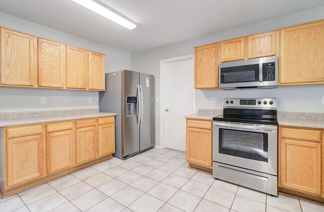 Building Photo - 5945 N 73rd Dr