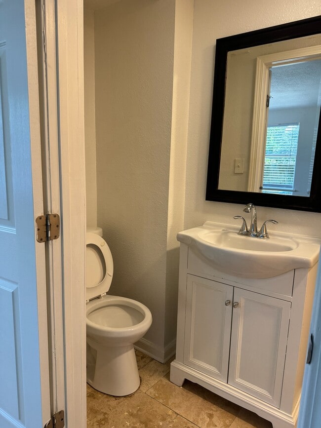 Building Photo - 12 Concordia Blvd