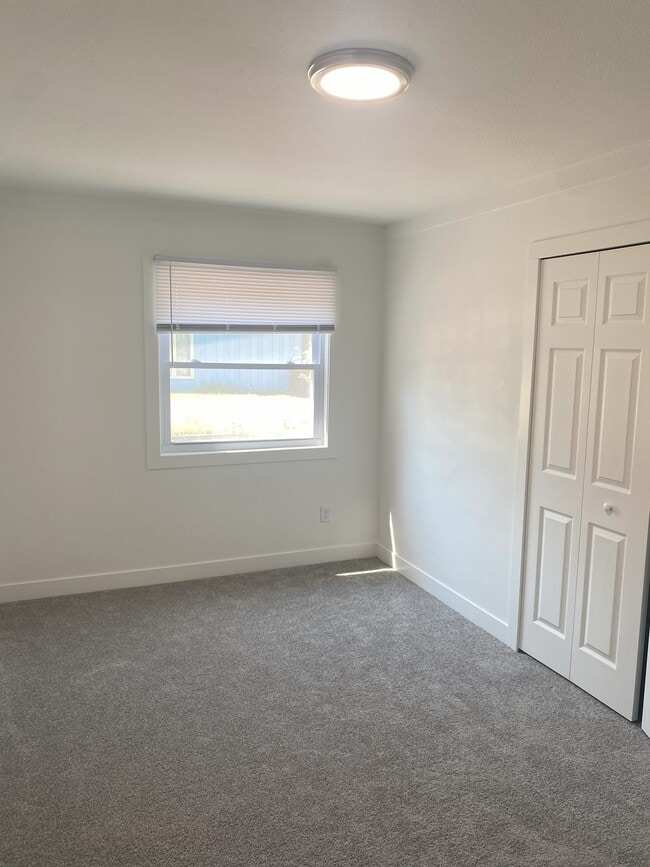 Building Photo - 2800 White Bear Ave