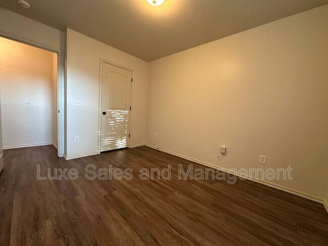 Building Photo - 412 Chalk Hill Ct