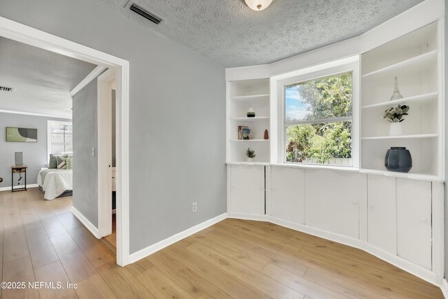 Building Photo - 1232 Hamilton St