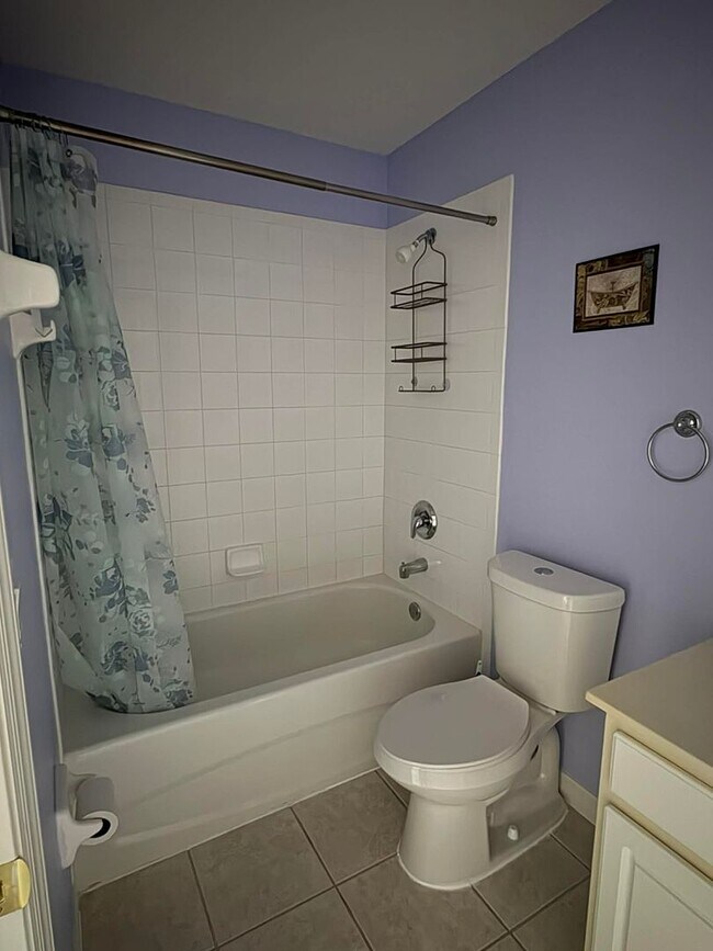 Building Photo - 2/2.5 Townhome in Fort Myers for Rent