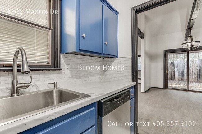 Building Photo - 4106 Mason Dr