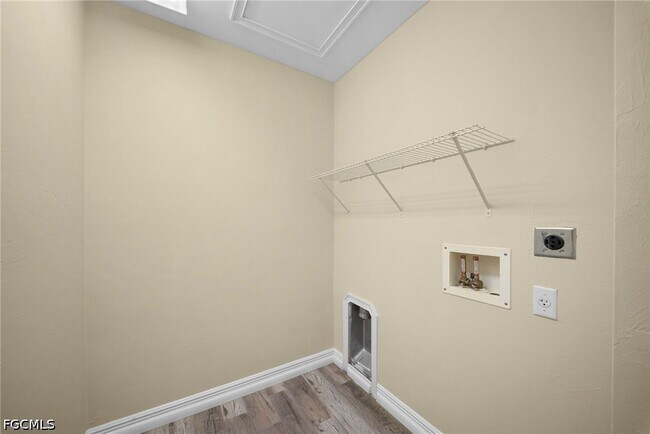 Building Photo - 3940 Pomodoro Cir