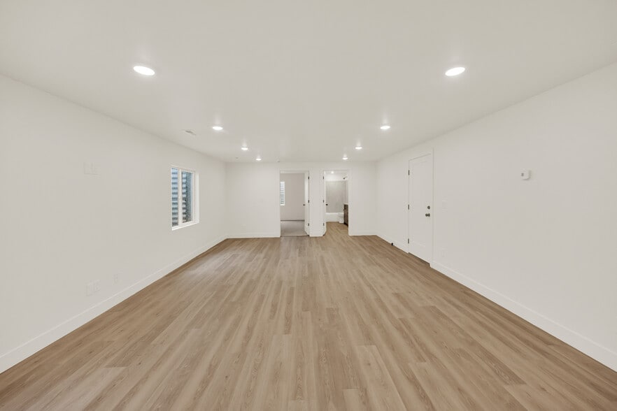Building Photo - 1605 S 1100 W