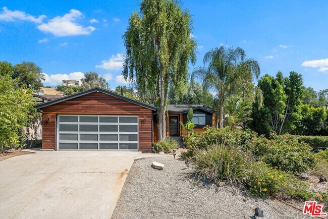 Building Photo - 22263 Buenaventura St