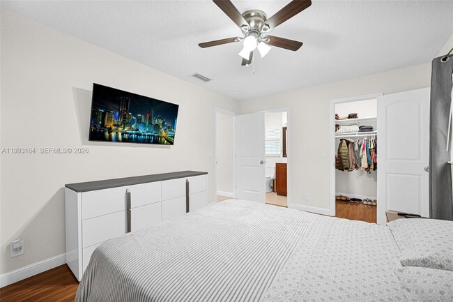 Building Photo - 2528 SW Natura Blvd