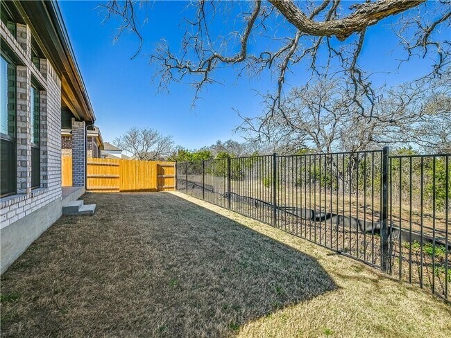 Building Photo - 2621 Franciscana Way