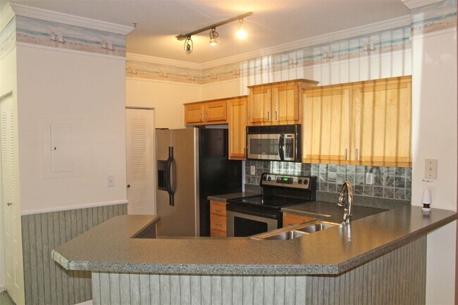 Building Photo - 520 Florida Club Blvd