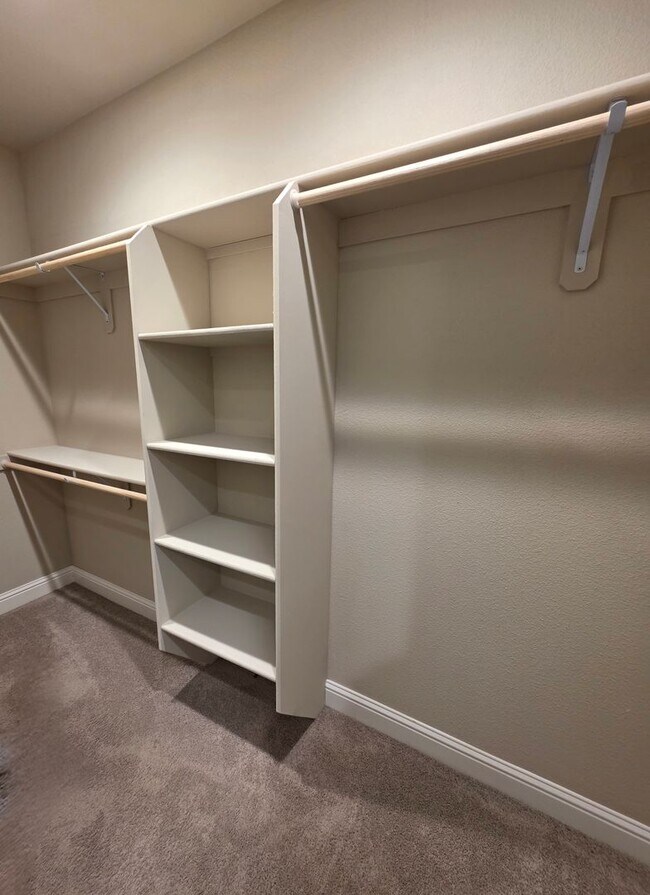 Building Photo - 846 Congaree Ln