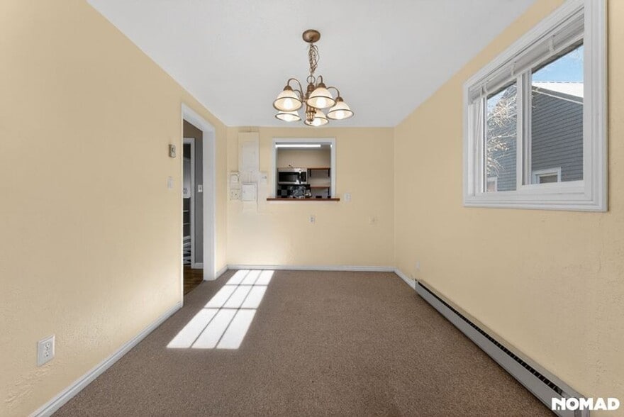 Building Photo - 137 W 18th St