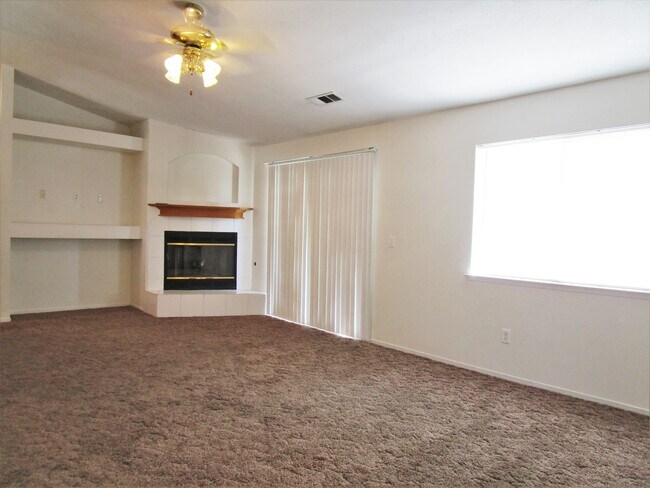 Building Photo - 3167 Aspen St