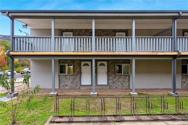 Building Photo - 513 Boyett St