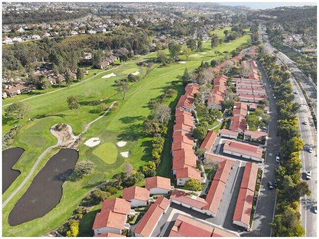 Building Photo - GORGEOUS VIEW CONDO ON THE GOLF COURSE!!!