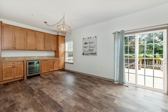 Building Photo - Twin Arch Crossing Rental