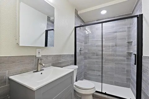 Building Photo - 7115 Parkdale Dr