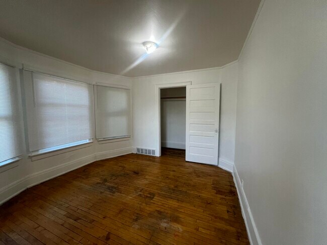 Building Photo - 1253 N 34th St