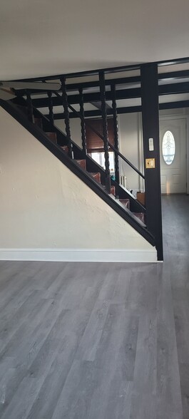 New laminate floors - 84 S Union Ave