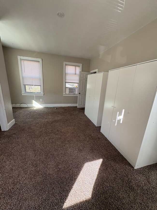 Building Photo - 499 Delaware Ave